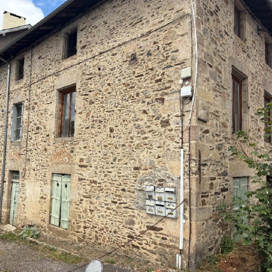  Annonces LIMOGES : Immeuble | AIXE-SUR-VIENNE (87700) | 375 m2 | 97 200 &euro; 