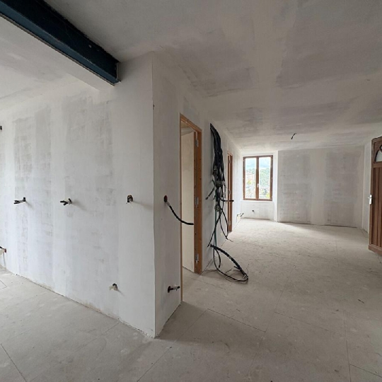  Annonces LIMOGES : Immeuble | AIXE-SUR-VIENNE (87700) | 375 m2 | 97 200 &euro; 