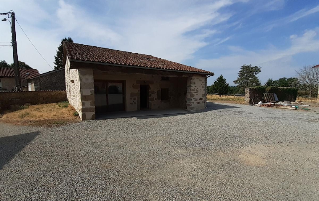 Annonces LIMOGES : Maison / Villa | VERNEUIL-SUR-VIENNE (87430) | 105 m2 | 1 170 &euro; 