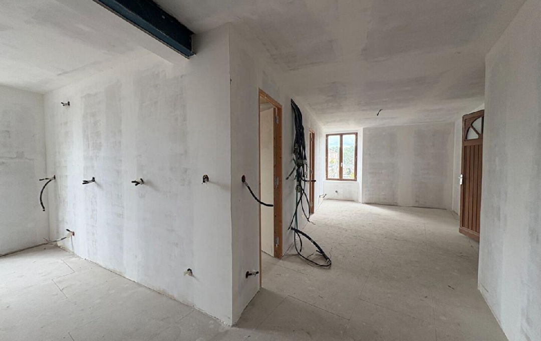 Annonces LIMOGES : Immeuble | AIXE-SUR-VIENNE (87700) | 375 m2 | 97 200 &euro; 