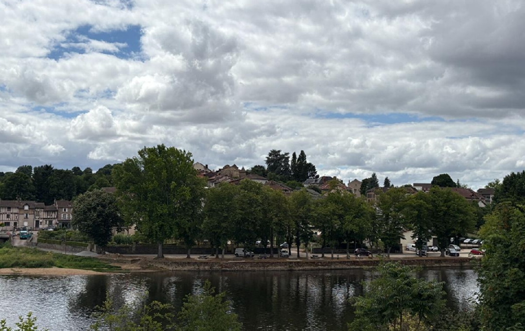 Annonces LIMOGES : Immeuble | AIXE-SUR-VIENNE (87700) | 375 m2 | 97 200 &euro; 
