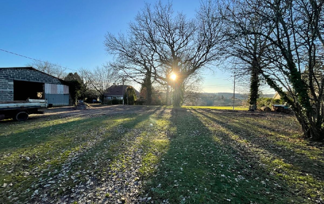 Annonces LIMOGES : Ground | AIXE-SUR-VIENNE (87700) | 1 316 m2 | 66 000 &euro; 