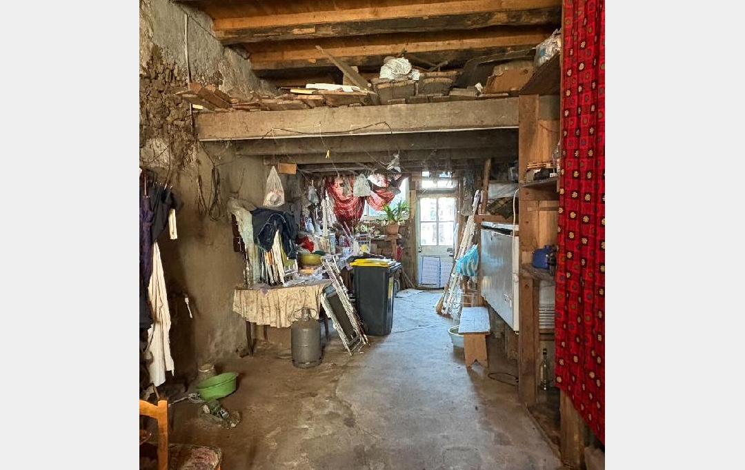 Annonces LIMOGES : Autres | AIXE-SUR-VIENNE (87700) | 200 m2 | 30 915 &euro; 