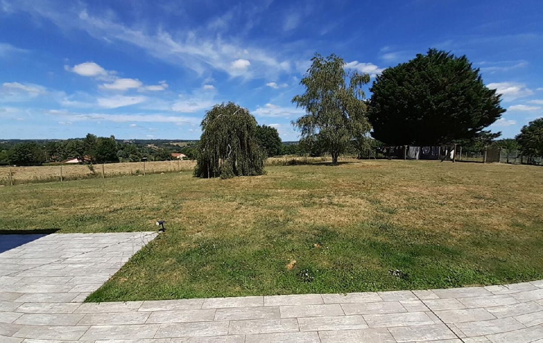 Annonces LIMOGES : Maison / Villa | SAINT-PRIEST-SOUS-AIXE (87700) | 143 m2 | 263 750 &euro; 
