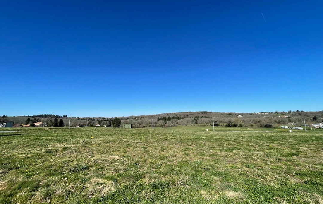Annonces LIMOGES : Ground | FEYTIAT (87220) | 1 257 m2 | 79 570 &euro; 